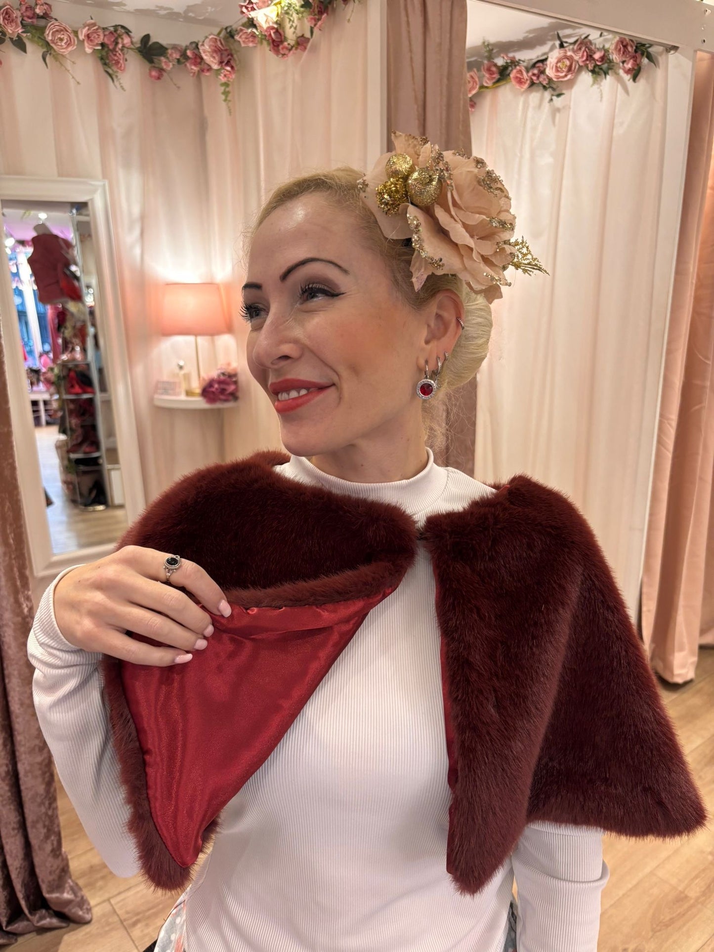 Faux Fur Shawl in Bordeaux