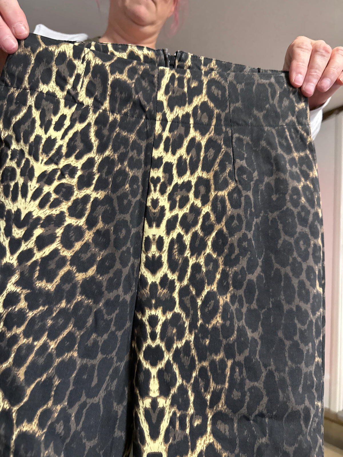 Leopard print capri