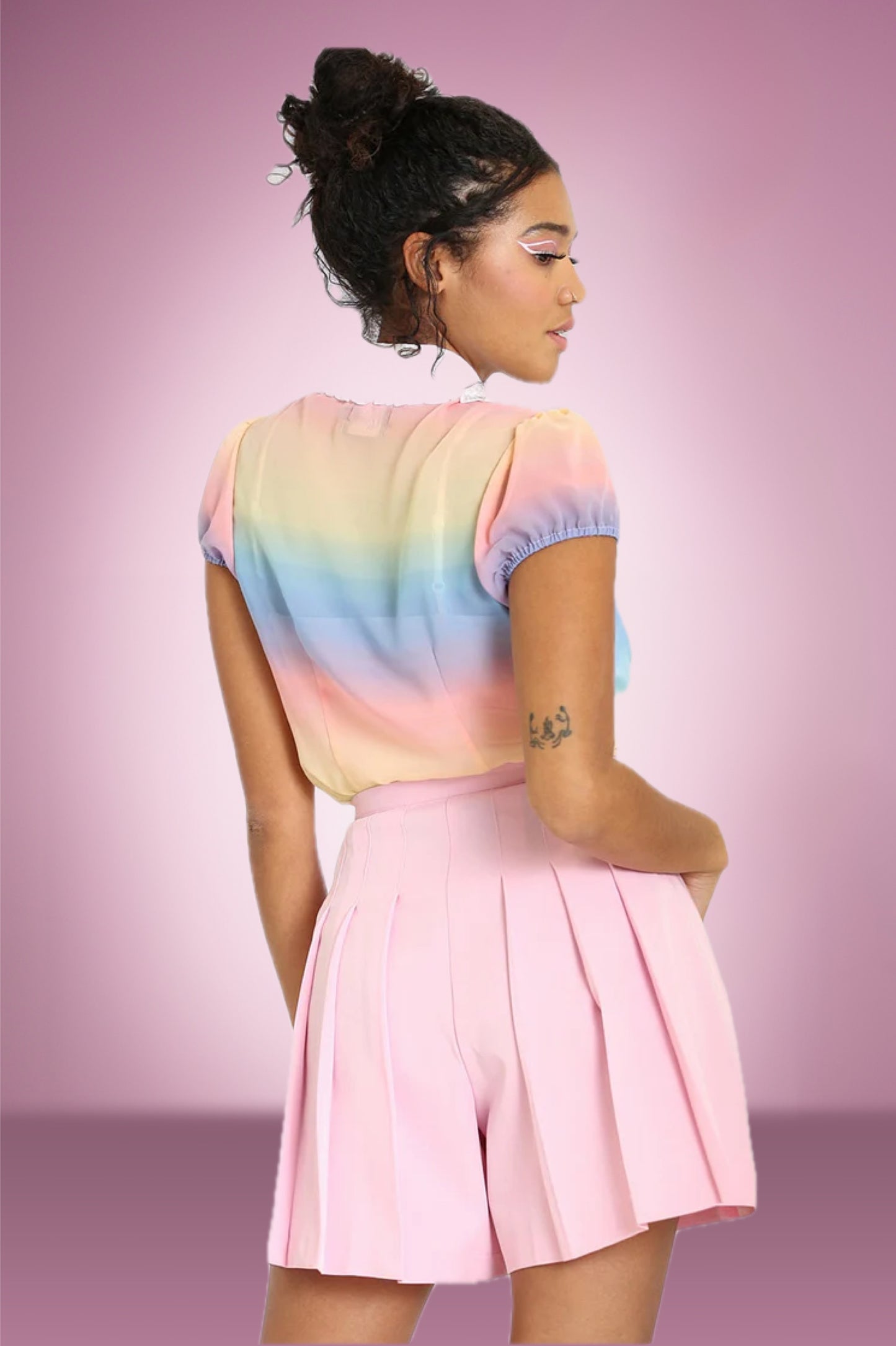 Souki high waisted shorts in pink
