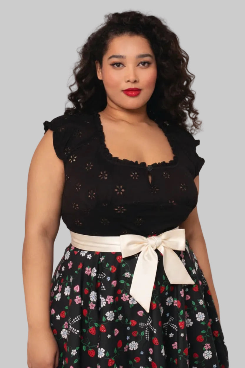Daisy doodle black top