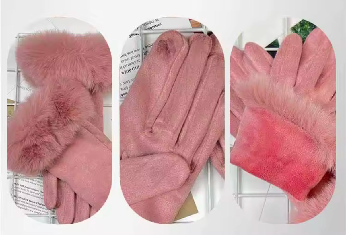 Plush Glove with Faux Fur in Baby Pink