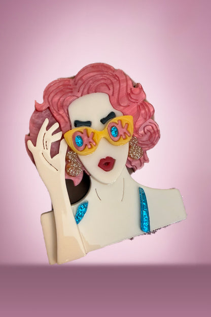 Sandy Brooch